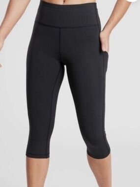 Athleta NWT Ultimate Stash II Capri Size XL Black